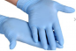 Preview: 100 Stück NITRIL Handschuhe Ypsimed mittel pudefrei im Spender von Holthaus blau