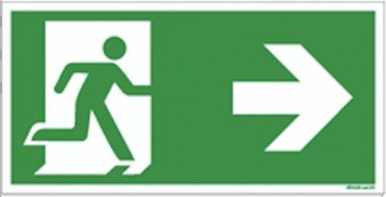 Aufkleber Fluchtweg Notausgang Schild "Pfeil rechts" Folie ISO 7010